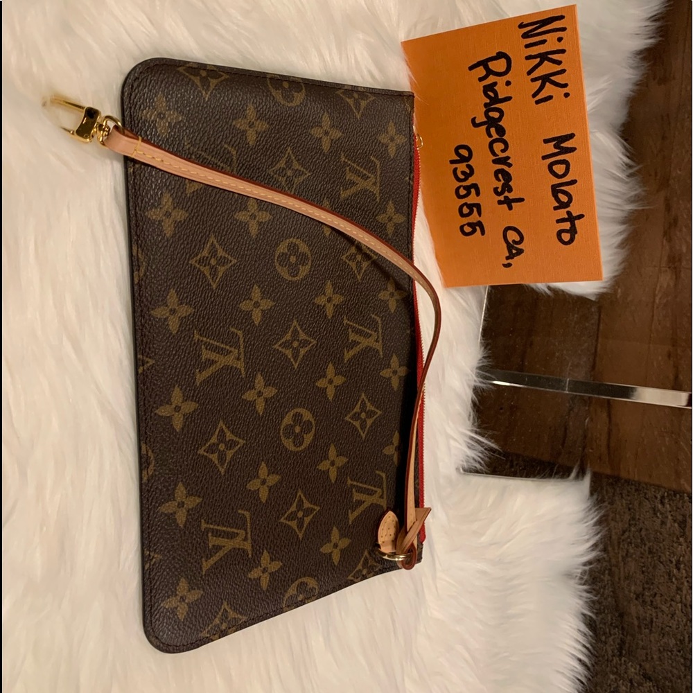 ❌Sold❌💯guarantee authentic neverfull pouch MM